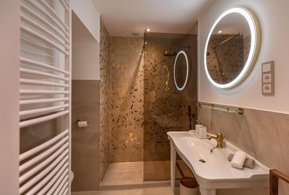 Orangehomes Luxury Apartment Next To Gellert Hill Budapest Exterior photo