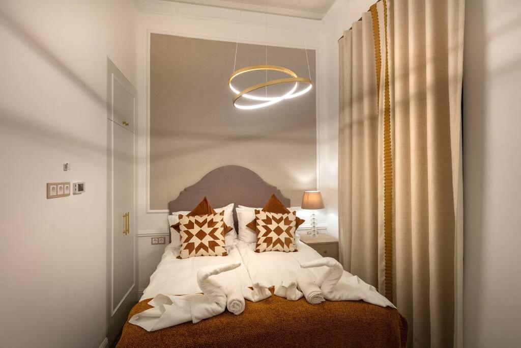 Orangehomes Luxury Apartment Next To Gellert Hill Budapest Exterior photo