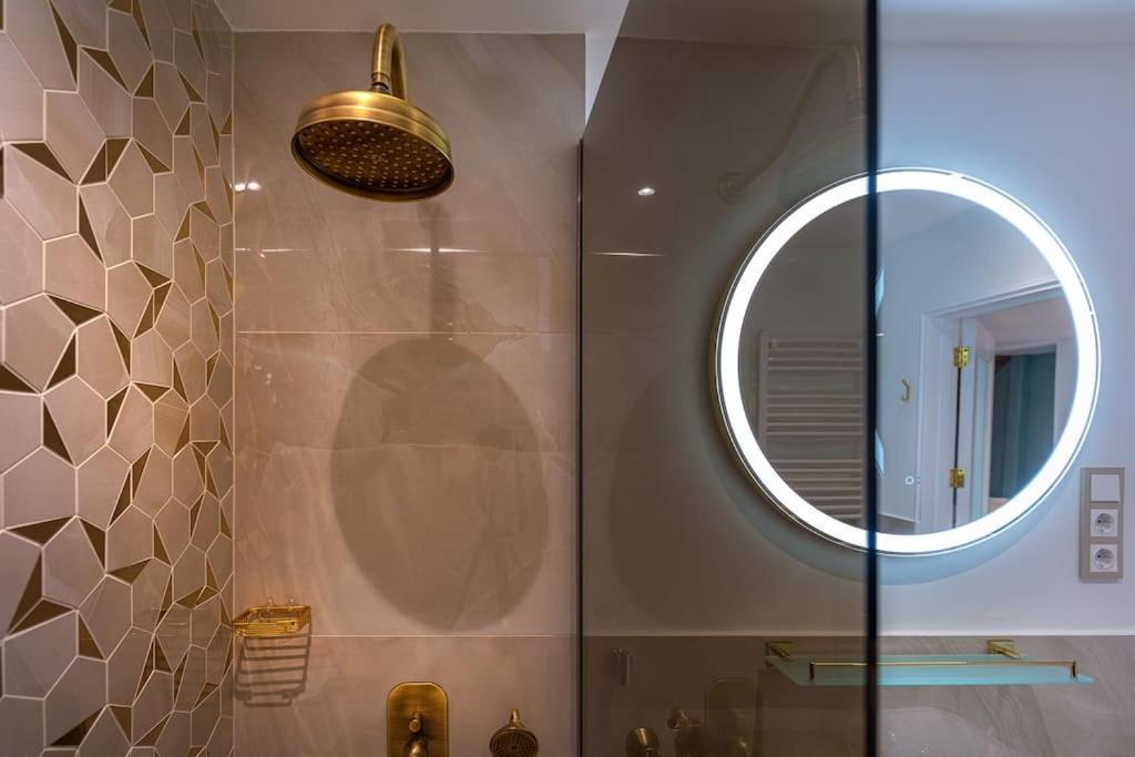 Orangehomes Luxury Apartment Next To Gellert Hill Budapest Exterior photo