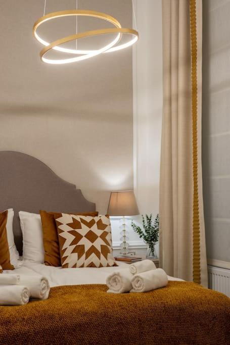 Orangehomes Luxury Apartment Next To Gellert Hill Budapest Exterior photo